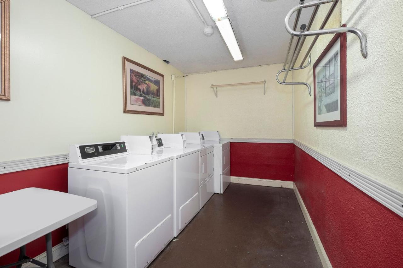 Red Roof Inn Мюррей Екстер'єр фото